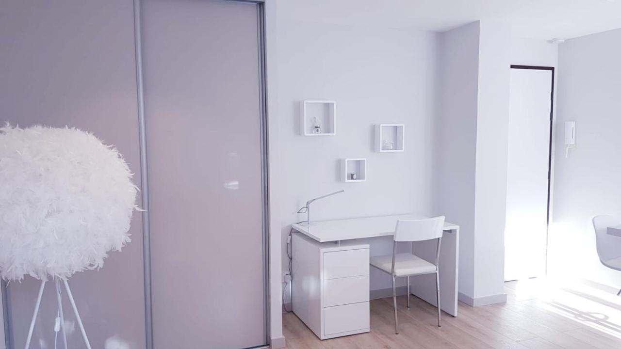Le White Cosy A 5 Minutes Du Lac Avec Parking Privatif Gratuit Аннесі Екстер'єр фото