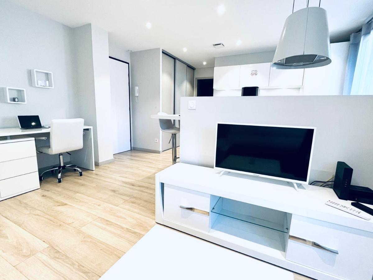 Le White Cosy A 5 Minutes Du Lac Avec Parking Privatif Gratuit Аннесі Екстер'єр фото
